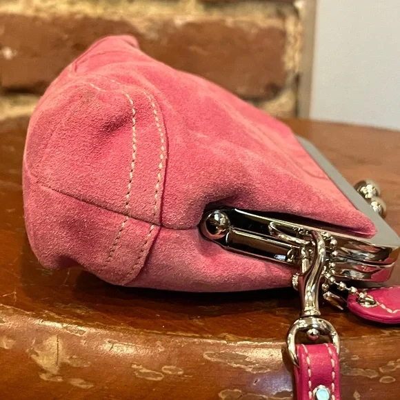 バッグ COACH Kiss Lock Wristlet Pouch Suede Coach 2004 Orchid Pink Suede Kisslock Wristlet Clutch Pouch Wallet